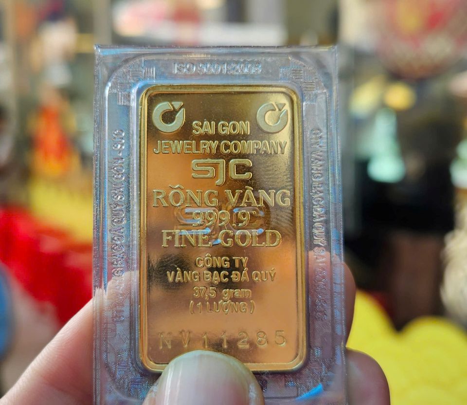 Giá vàng ngày 1/10/2025: Vàng trong nước lập đỉnh mới