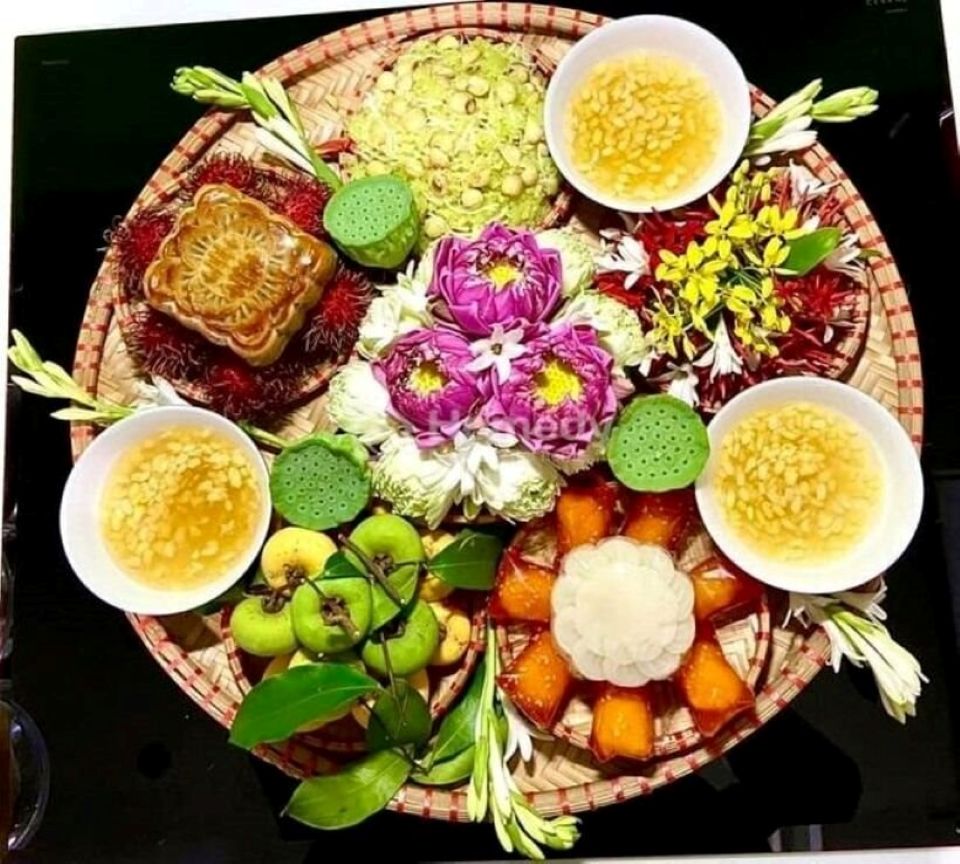 Mâm cúng và bài văn khấn Rằm tháng 8 năm 2025