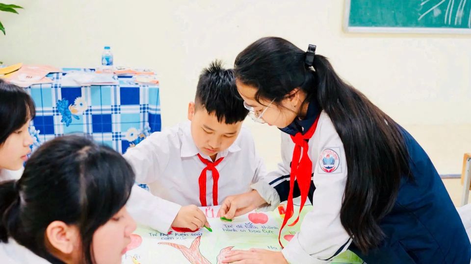 Kỷ luật học sinh: Không thể chỉ bằng bản kiểm điểm