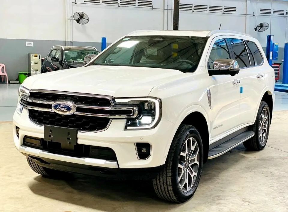 Ford triệu hồi hơn 20 nghìn xe tại Việt Nam do lỗi camera lùi