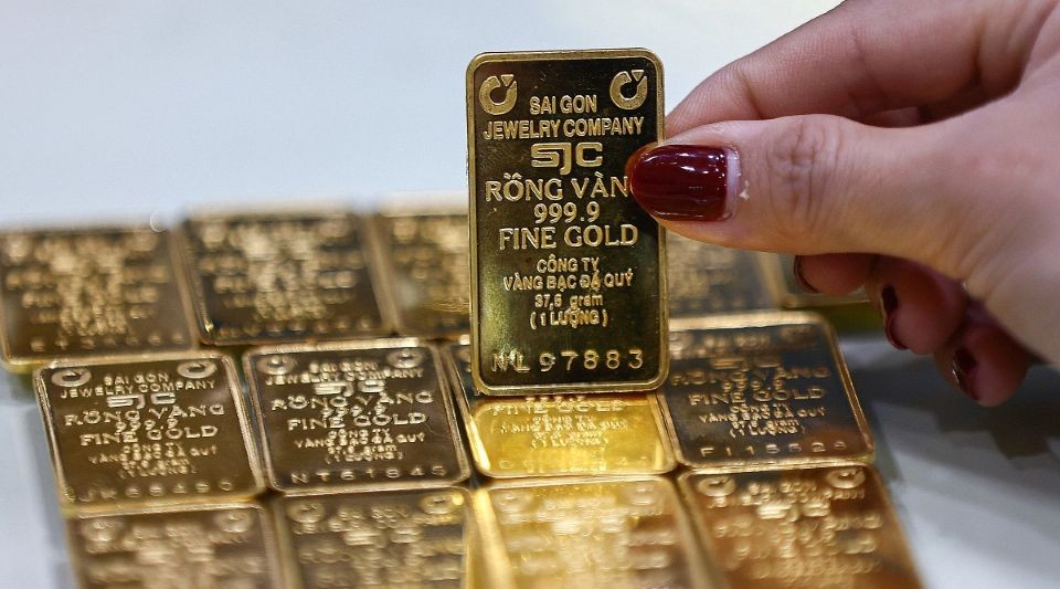 Giá vàng ngày 7/10/2025: Vàng tiếp tục lập kỷ lục mới, vượt ngưỡng 3.900 USD/ounce
