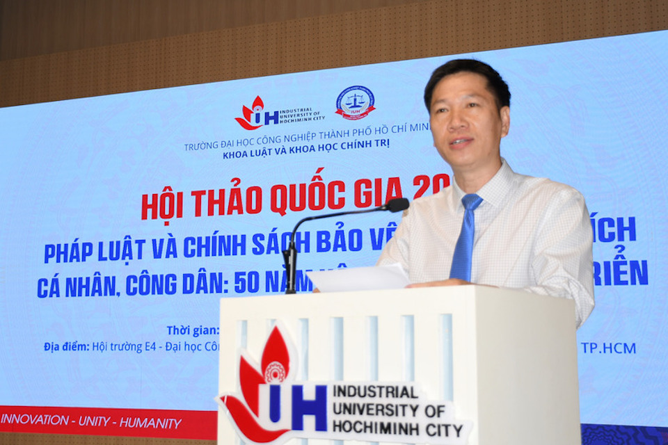 Pháp luật phải lấy con người làm trung tâm, là "tấm khiên" bảo vệ mọi tiến bộ xã hội!