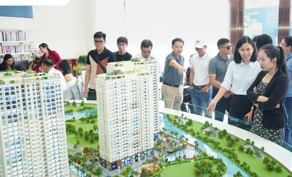 Doanh nghiệp bất động sản không được ủy quyền cho tổ chức, cá nhân khác ký hợp đồng đặt cọc, mua bán