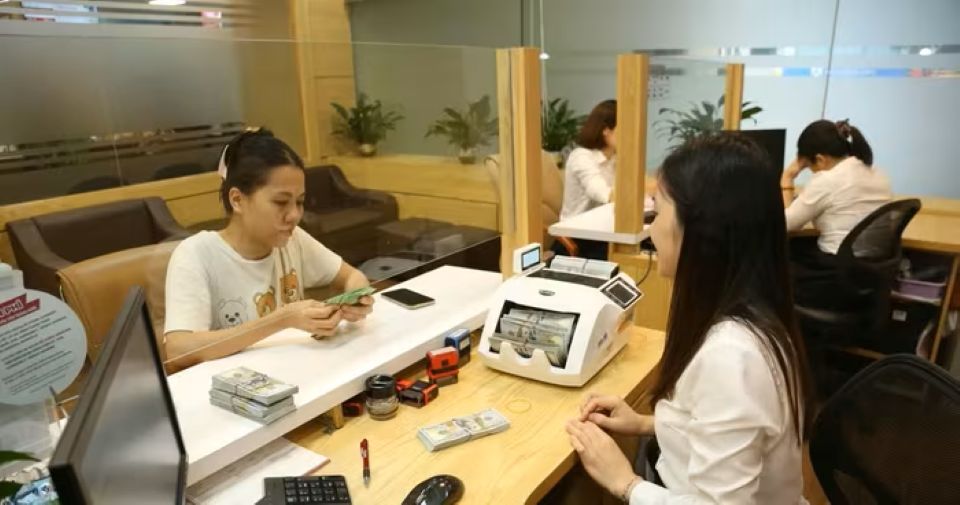 Dư nợ tín dụng tăng cao: thận trọng điều hành chính sách tiền tệ
