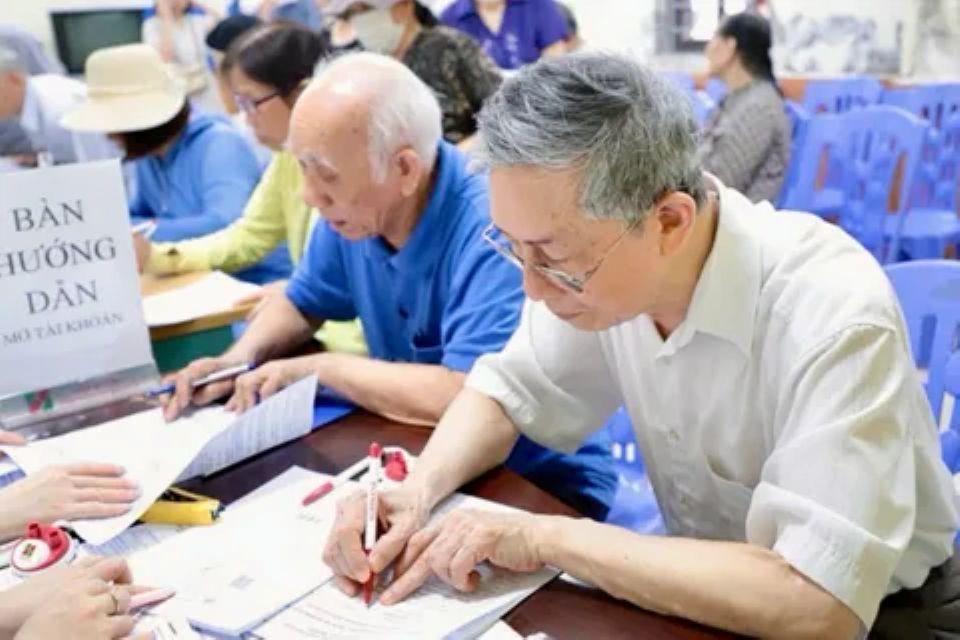 Bộ Nội vụ đề xuất người lao động ở nhiều vùng được nghỉ hưu sớm