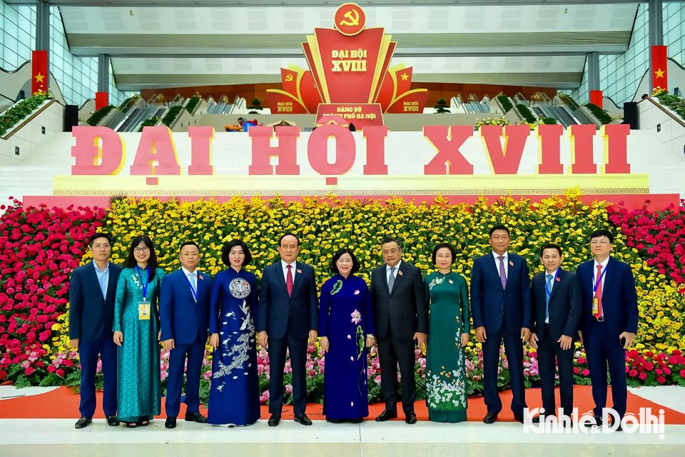 Toàn cảnh phiên trù bị Đại hội đại biểu Đảng bộ Thành phố Hà Nội lần thứ XVIII nhiệm kỳ 2025 - 2030