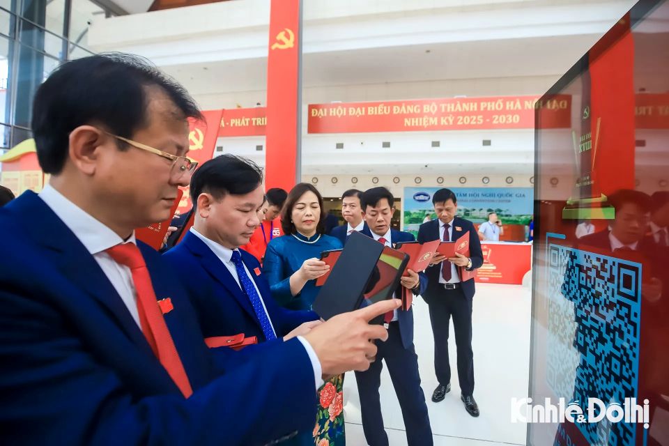 Toàn cảnh phiên trù bị Đại hội đại biểu Đảng bộ Thành phố Hà Nội lần thứ XVIII nhiệm kỳ 2025 - 2030