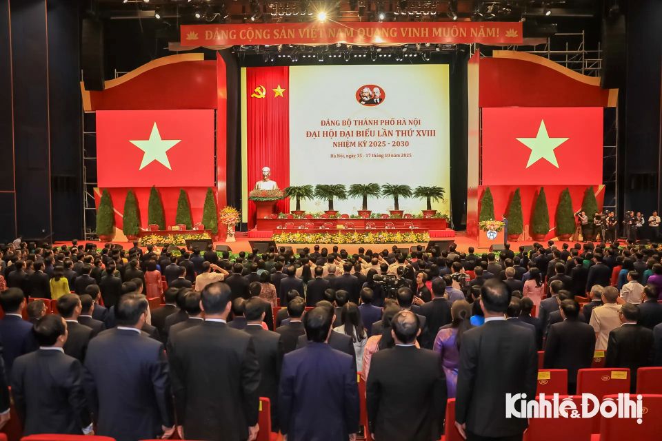 Toàn cảnh phiên trù bị Đại hội đại biểu Đảng bộ Thành phố Hà Nội lần thứ XVIII nhiệm kỳ 2025 - 2030