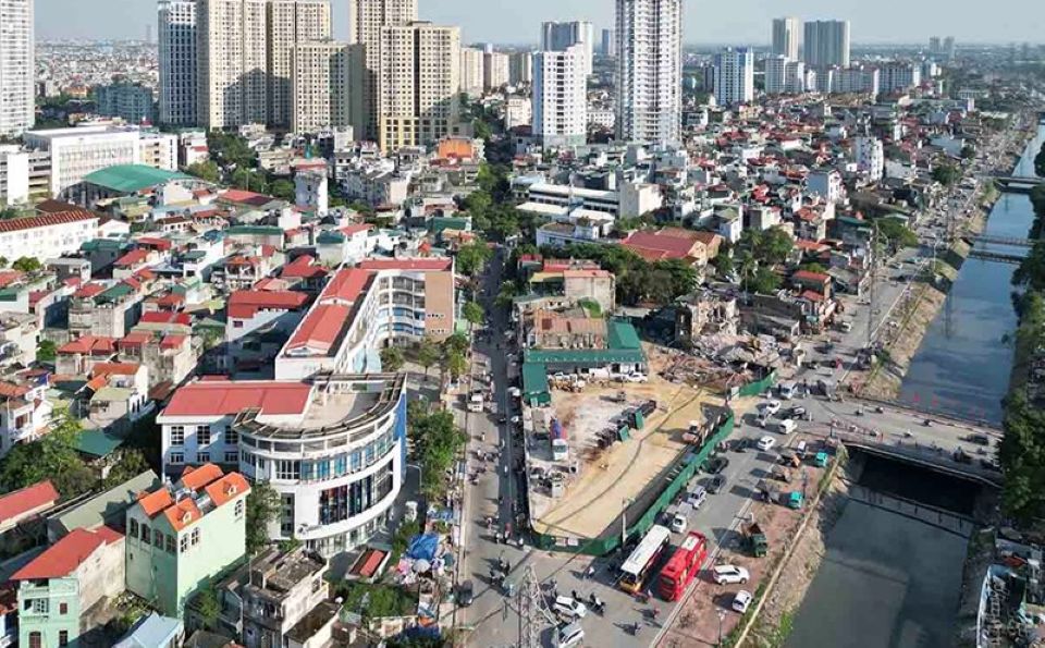 Thời tiết ngày 18/10/2025: Bắc Bộ nắng nóng nhẹ, Nam Bộ mưa rào rải rác