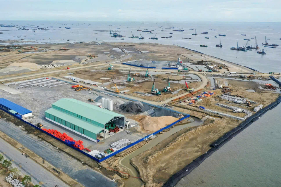 Vingroup "thần tốc" san lấp mặt bằng siêu đô thị lấn biển Cần Giờ, sẵn sàng cho giai đoạn mới