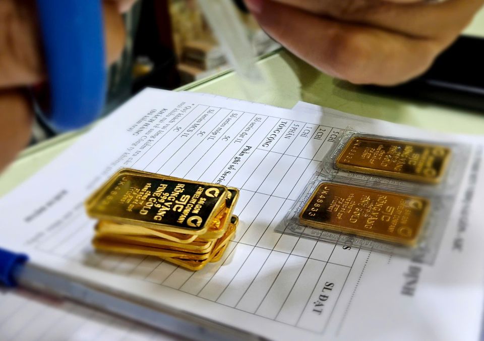 Giá vàng ngày 26/10/2025: Vàng trong nước bật tăng mạnh
