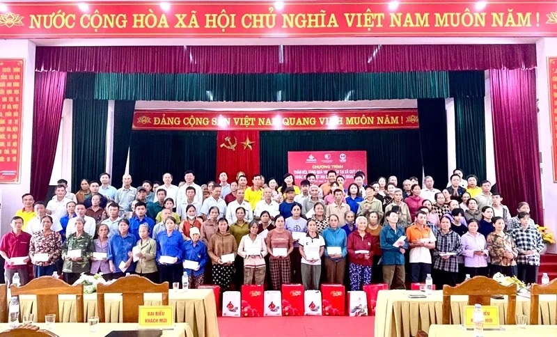 HUBA và HTBC chung tay trao hơn 2,25 tỷ đồng hỗ trợ đồng bào vùng lũ tại Thanh Hóa