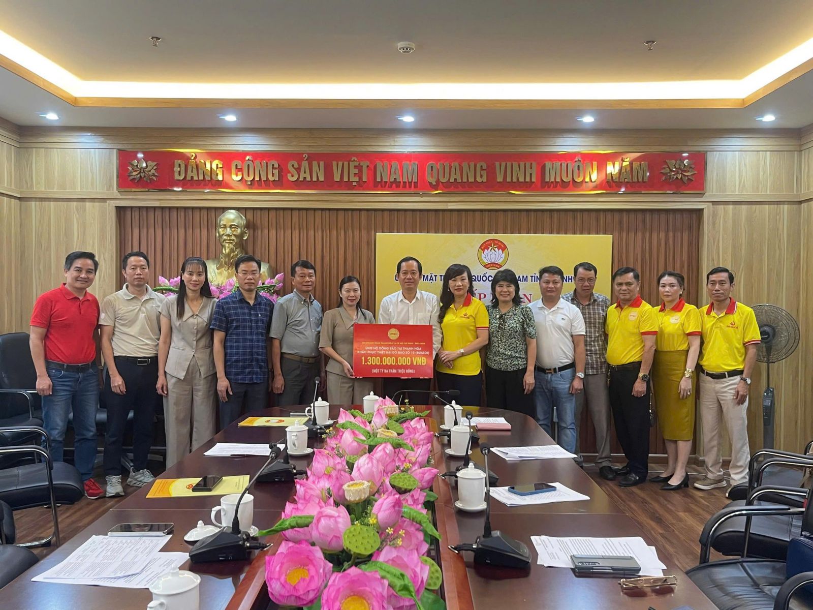 HUBA và HTBC chung tay trao hơn 2,25 tỷ đồng hỗ trợ đồng bào vùng lũ tại Thanh Hóa