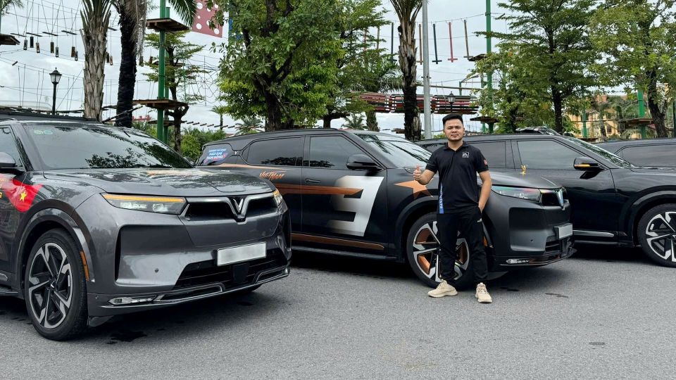 VinFast VF 9 qua chia sẻ của khách Việt: Khỏe như xe động cơ V8, “nuôi” dễ ngang xe hạng A