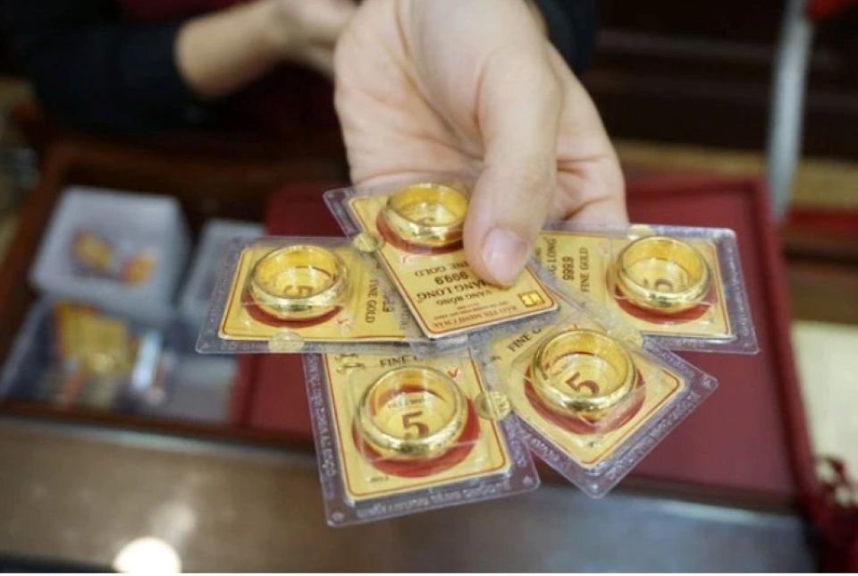 Giá vàng ngày 4/11/2025: Trong nước tăng giảm trái chiều