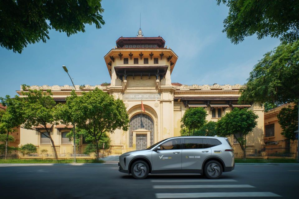 Xanh SM Limo - Trải nghiệm taxi điện cao cấp dành cho 6 hành khách