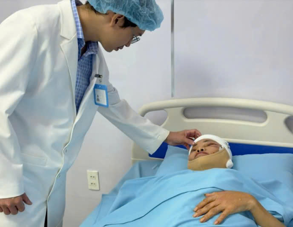 Căng da nâng cơ mặt: Chìa khóa tái sinh thanh xuân bền vững tại Tony An An