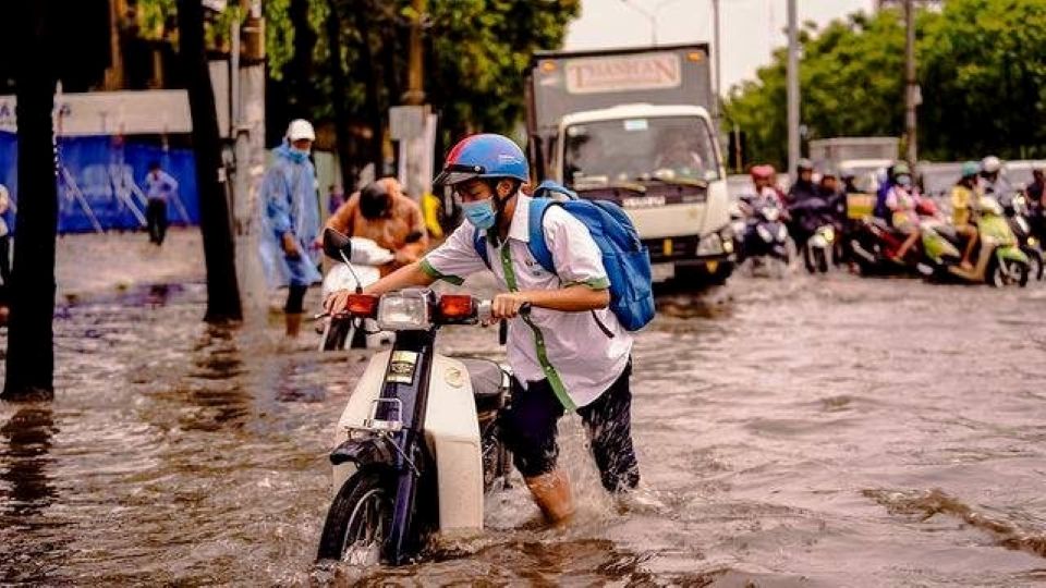 TP Hồ Chí Minh ứng phó 'nguy cơ kép' bão Kalmaegi trùng đỉnh triều cường