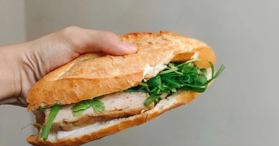 Vụ ngộ độc sau ăn bánh mì ở TP Hồ Chí Minh: Bộ Y tế yêu cầu truy xuất nguồn gốc thực phẩm