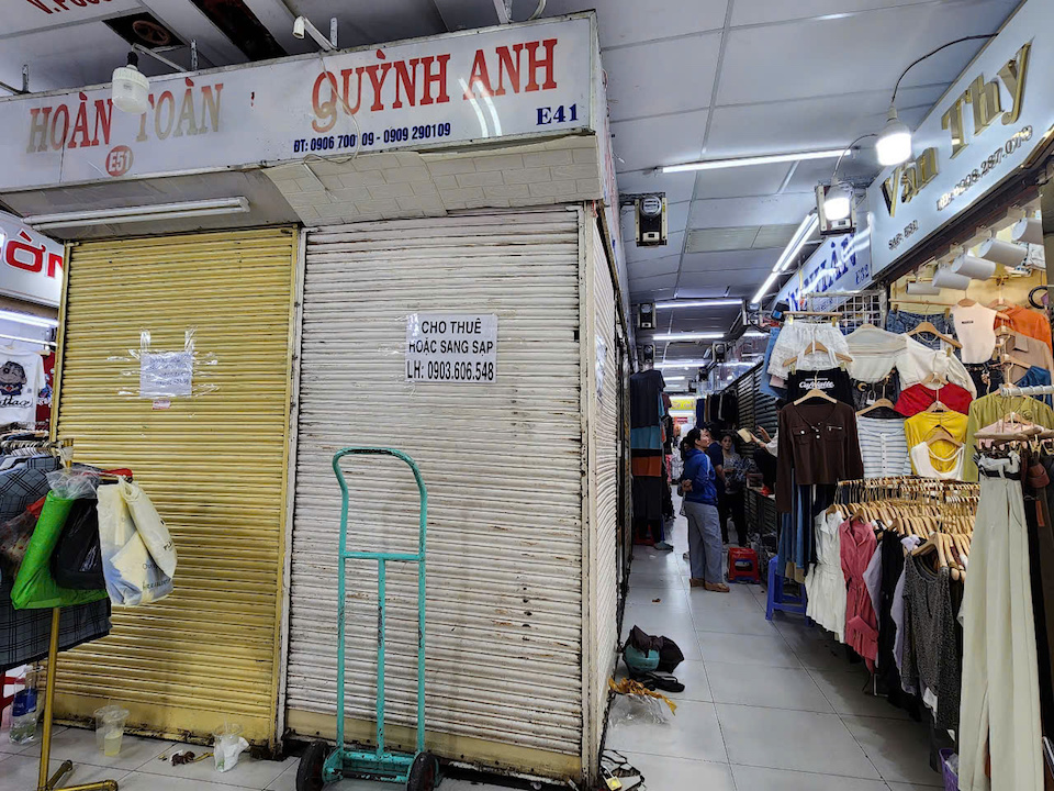 Chợ An Đông và cơn thoái trào: Hàng loạt sạp đóng cửa, tiểu thương lao đao tìm đường sống