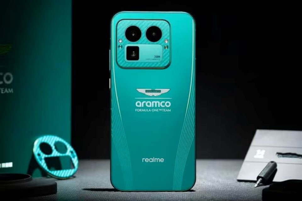Realme ra mắt GT8 Pro Aston Martin F1 cấu hình 'siêu khủng', thiết kế độc đáo