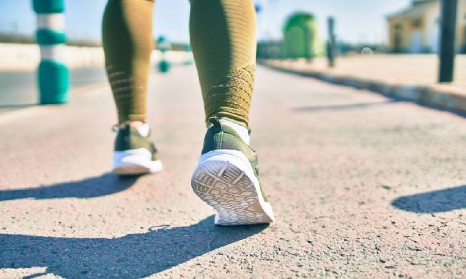 Nên đi bộ thế nào để giúp khỏe khớp?