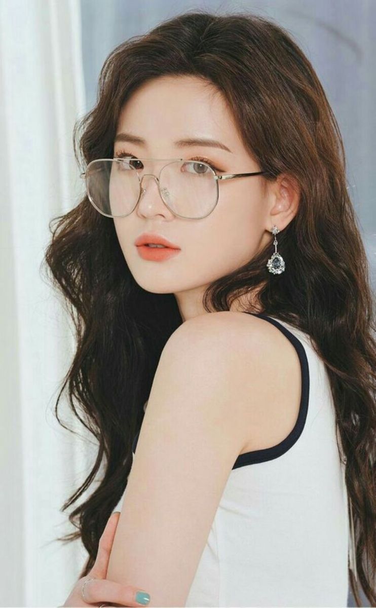 Tử vi ngày 12/11/2025 của 12 cung hoàng đạo: Ma Kết đang gặp nhiều may mắn