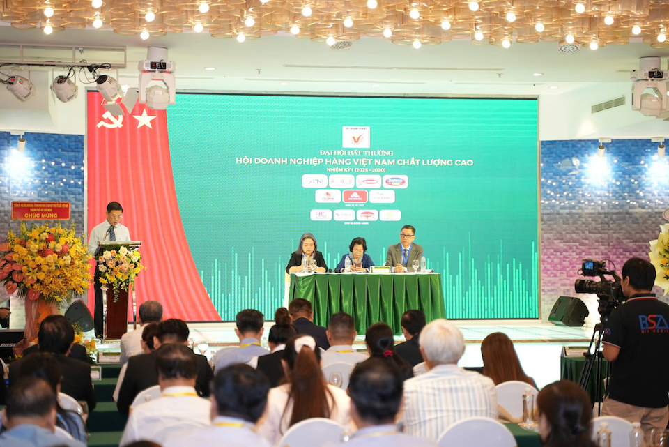 "Chuyển mình" thành Hiệp hội Doanh nghiệp Hàng Việt Nam chất lượng cao và dấu ấn chiến lược