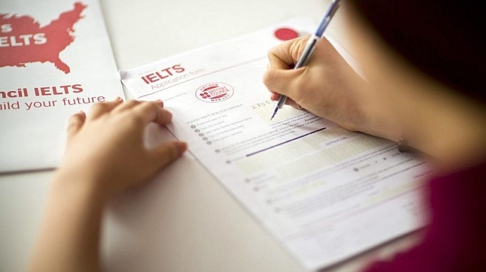 Sự cố kỹ thuật trong kỳ thi IELTS: Nhiều trường đại học rà soát lại chứng chỉ