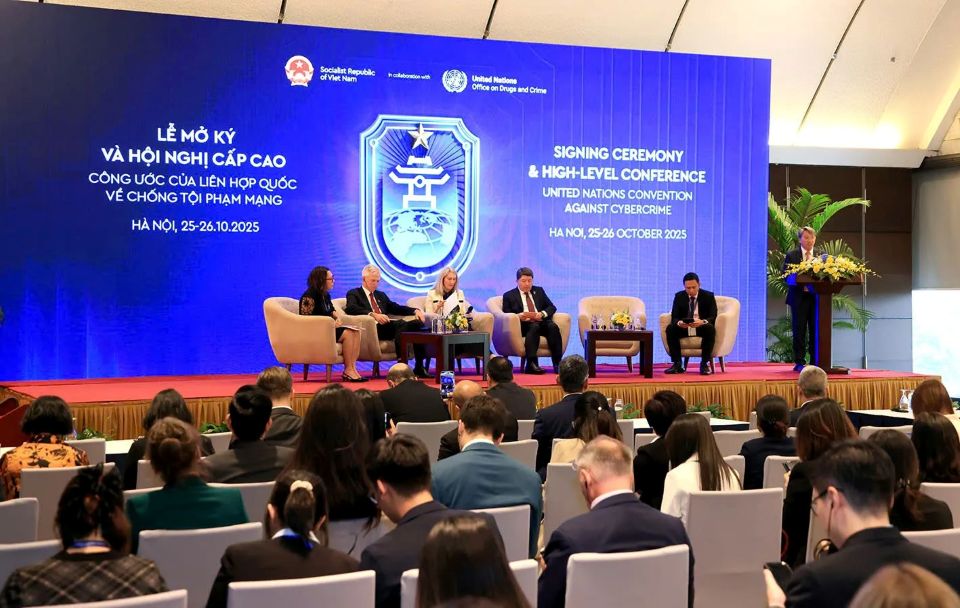 Khi mạng xã hội trở thành cạm bẫy, ai sẽ bảo vệ con trẻ?