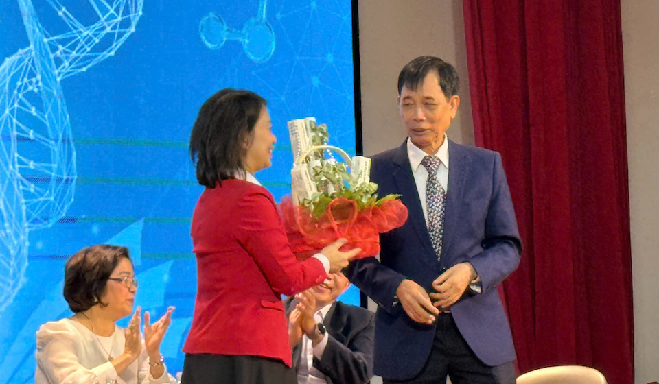 Dược sĩ Phan Văn Hiển: "Mỹ phẩm "thiên nhiên" không đồng nghĩa với an toàn!