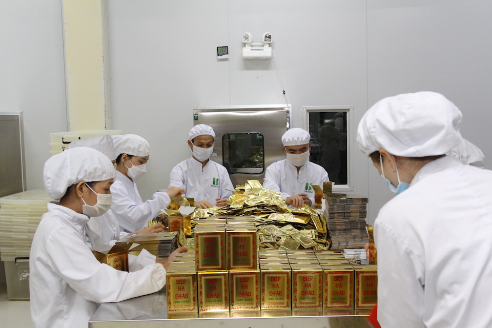 Dược sĩ Phan Văn Hiển: "Mỹ phẩm "thiên nhiên" không đồng nghĩa với an toàn!