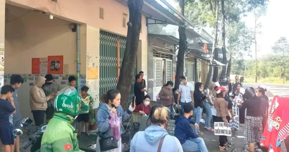 Nhiều công nhân điêu đứng vì chủ dây 'hụi online' 100 tỷ đồng cắt liên lạc