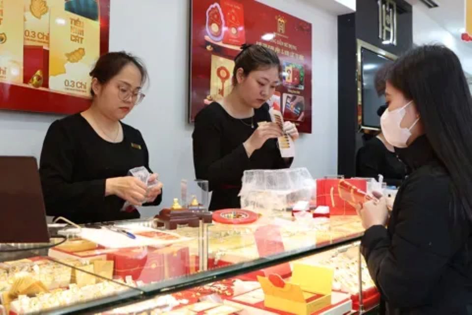 Phát triển thị trường vàng - cơ hội và thách thức