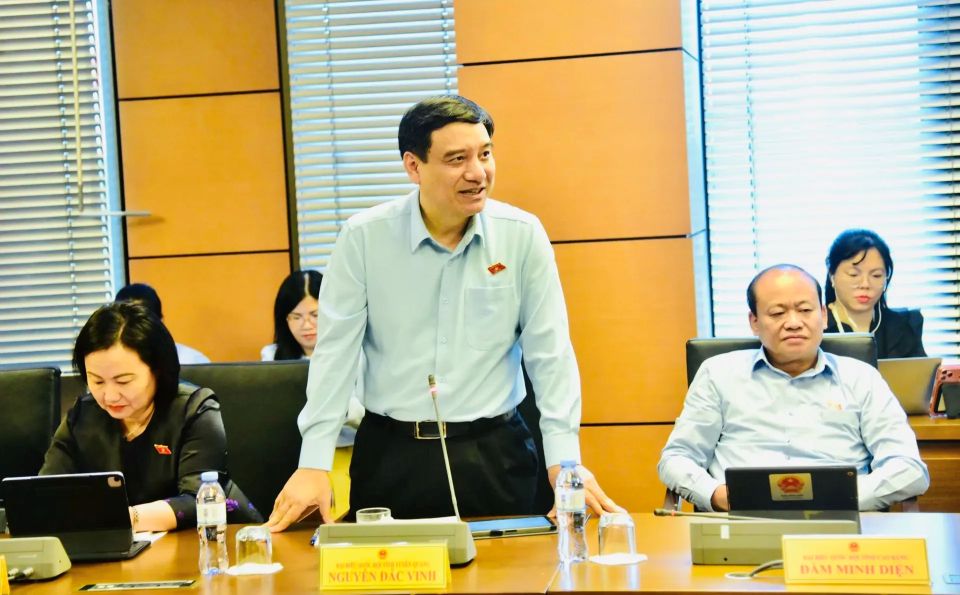 Dự án Luật Báo chí (sửa đổi): Cần thiết bổ sung quy định về xây dựng mô hình báo chí chủ lực đa phương tiện tại Hà Nội và TP Hồ Chí Minh