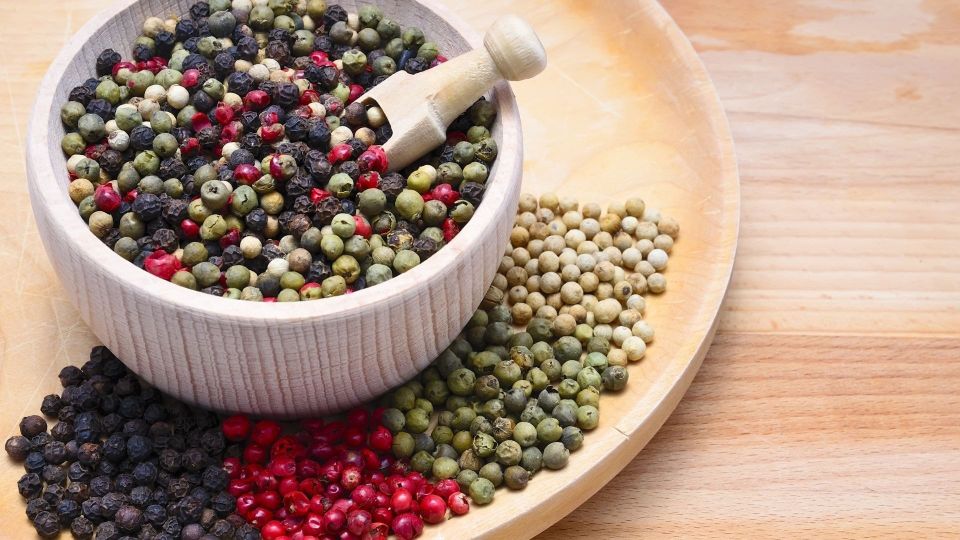 Giá nông sản ngày 26/11/2025: Cà phê giảm mạnh, hồ tiêu tăng nhẹ