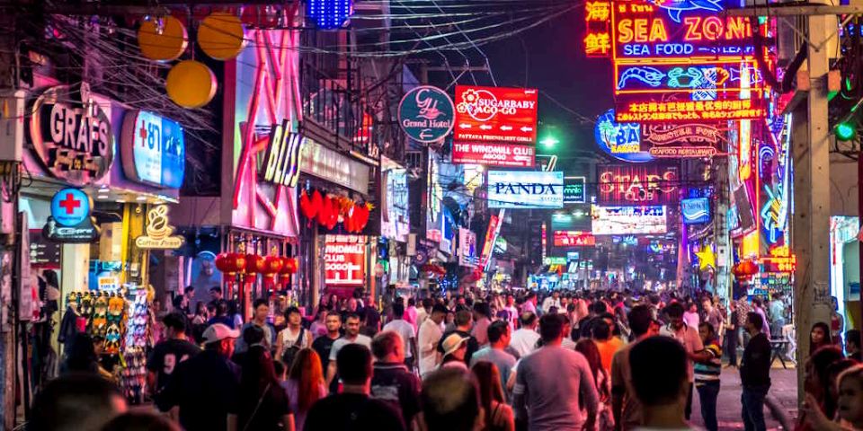 “Mega hub” ăn chơi giải trí 24/7 Cosmo Bay: “Ngọn hải đăng” dẫn lối dòng người, dòng tiền về Vịnh Ngọc