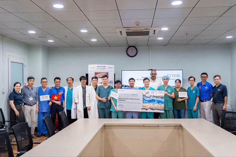 Kiên Giang lần đầu phá vôi mạch vành bằng bóng cơ học cho bệnh nhân 95 tuổi