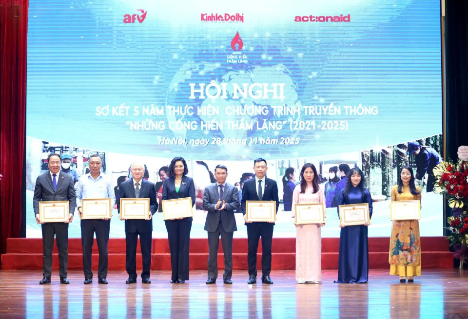 Trao giải cuộc thi "Những cống hiến thầm lặng" 2025: Mỗi bài viết là một thông điệp nhân ái