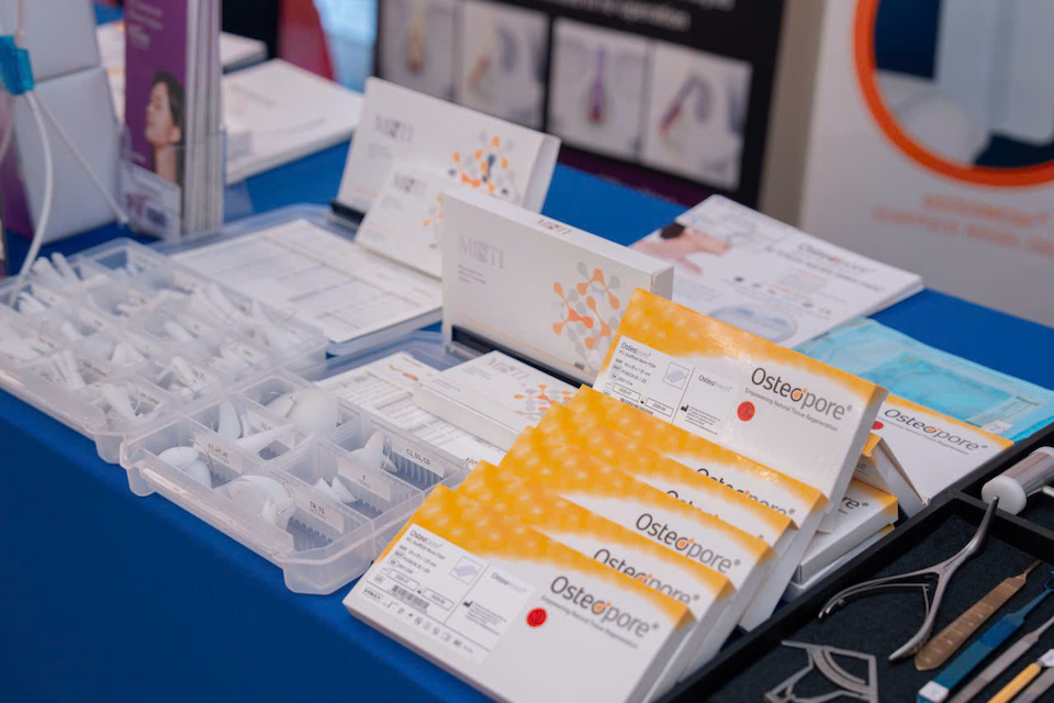 Bác sĩ "Harvard" Trần Nguyên Giáp ra mắt sách nâng mũi: Mã QR, Plasma định hình an toàn mới