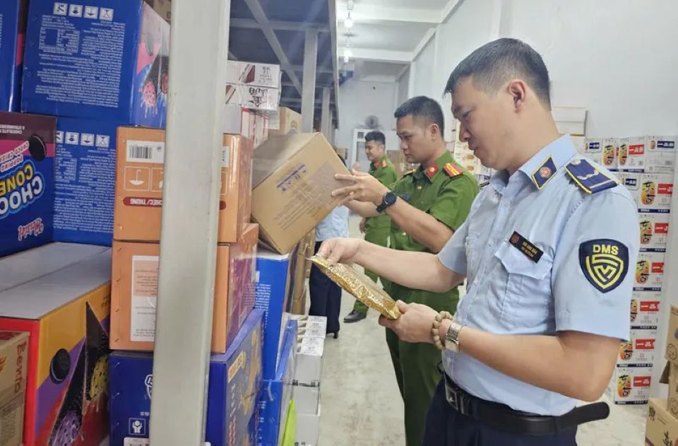 Vẫn “nóng” cuộc chiến chống hàng lậu, hàng giả dịp cuối năm