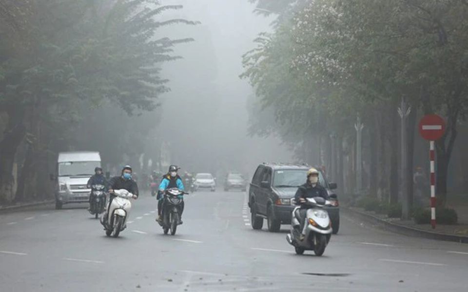 Thời tiết ngày 1/12/2025: Bắc Bộ rét đậm, Nam Bộ nắng nóng