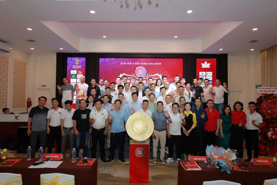 Giải bóng đá Thanh Hóa miền Nam hướng về đồng bào vùng lũ