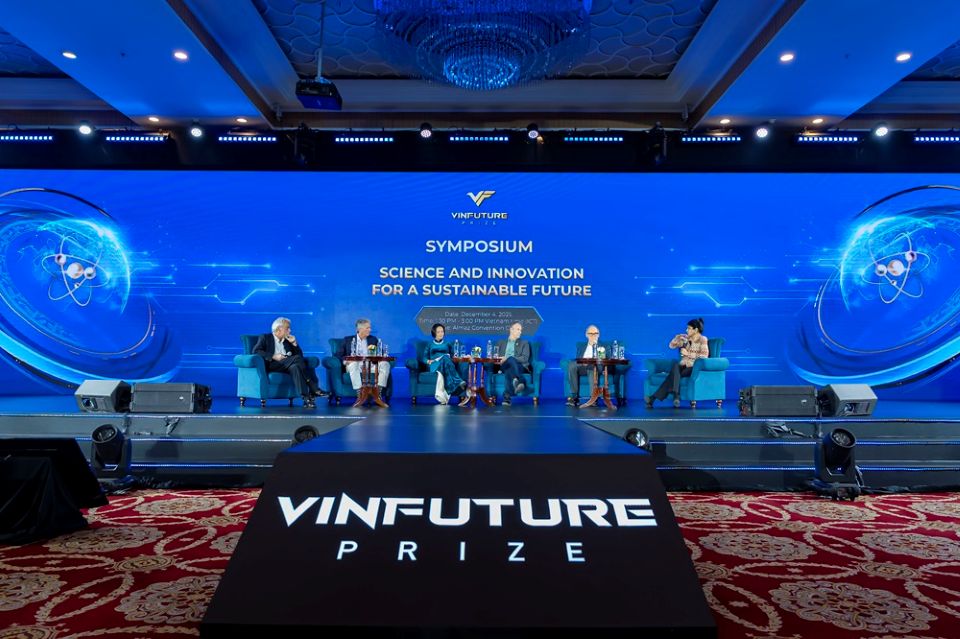 Nhà khoa học quốc tế nói gì về tình trạng ô nhiễm đến ngạt thở tại Hà Nội?