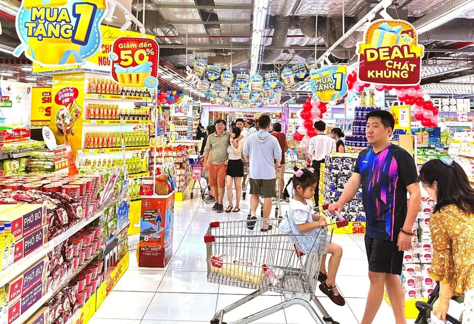 Đón đầu kỳ nghỉ Tết Dương lịch 2026, hệ thống siêu thị tung khuyến mại lớn