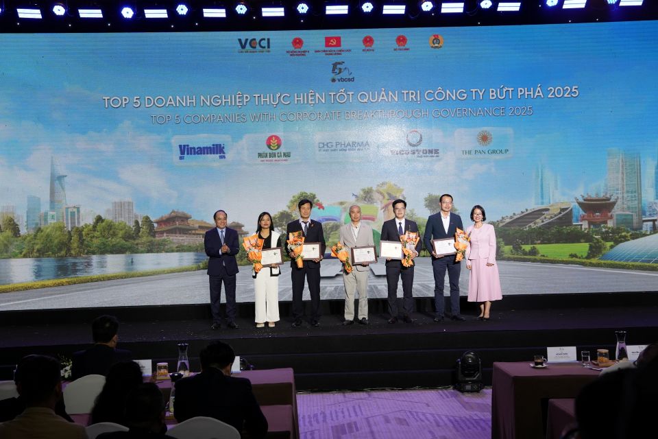 PVCFC dẫn đầu về phát triển bền vững và quản trị công ty bứt phá tại Việt Nam năm 2025