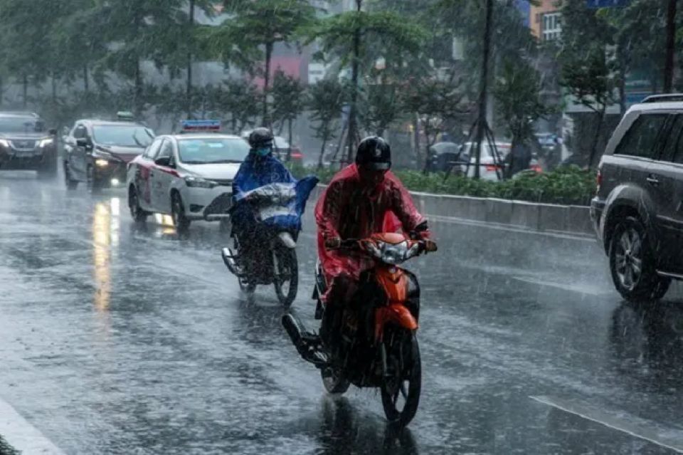 Thời tiết ngày 9/12/2025: Bắc Bộ nắng ấm, Nam Bộ có mưa rào và dông