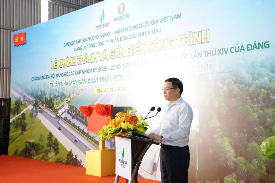 Khánh thành và gắn biển nhà máy sản xuất phân bón Cà Mau – Cơ sở Bình Định