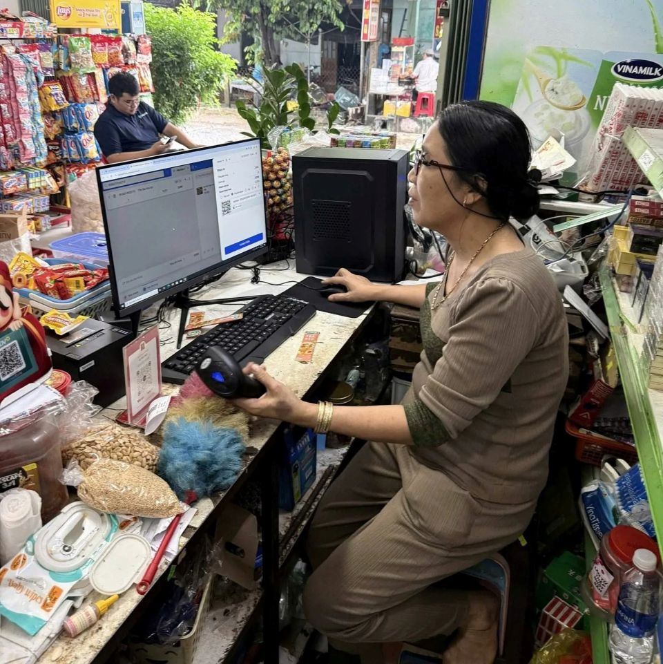 Ngưỡng thuế mới với hộ kinh doanh: Dư địa hỗ trợ và thách thức quản lý