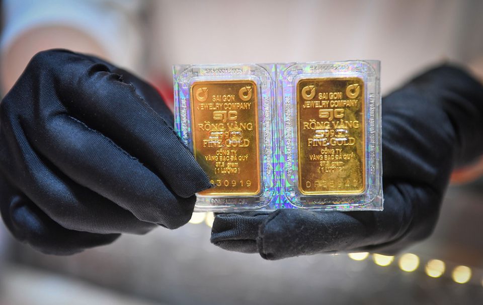 Giá vàng ngày 16/12/2025: Vàng miếng đồng loạt tăng cao, lập kỷ lục mới